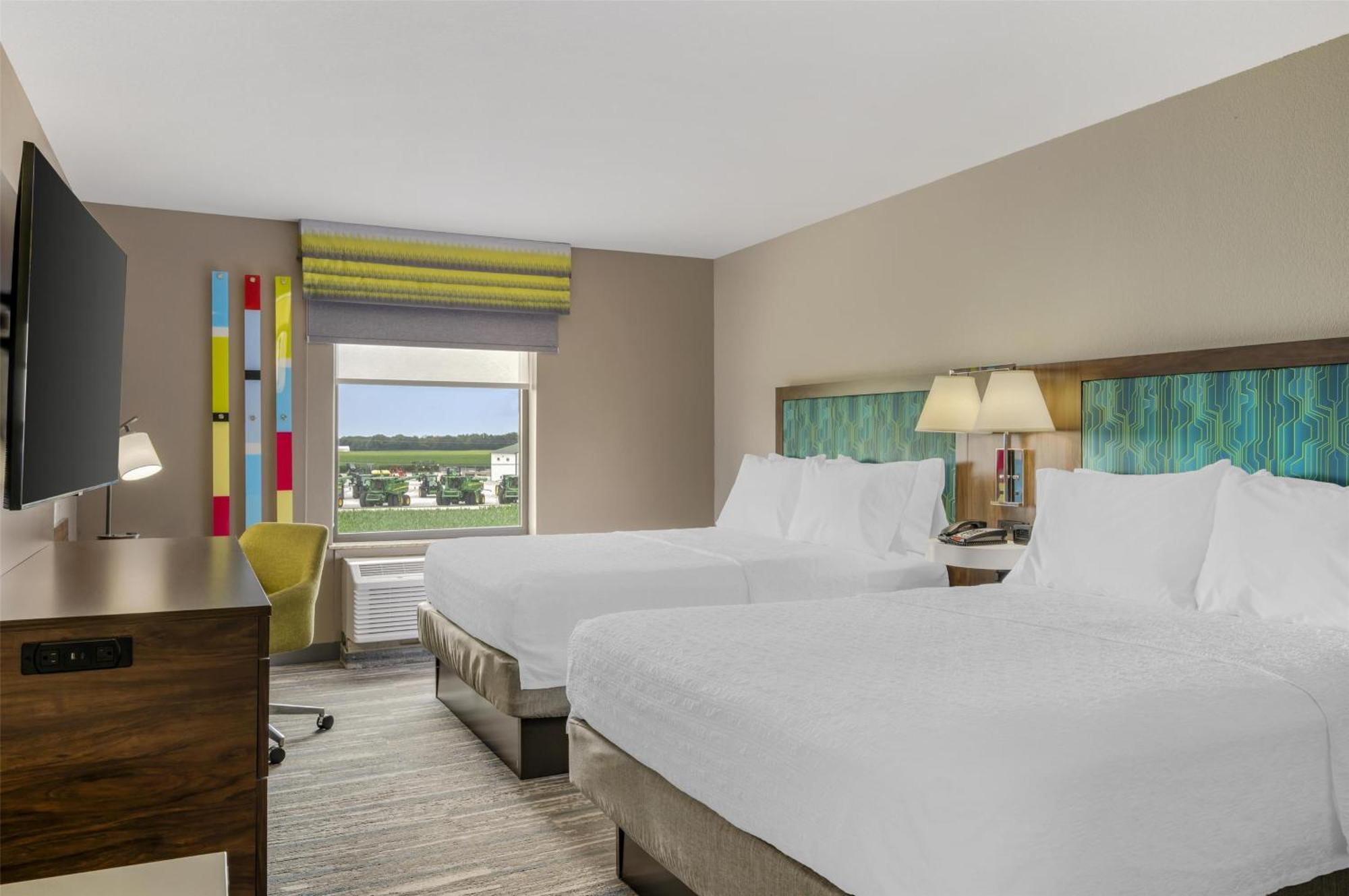 Room with Two Queen Beds - Non-Smoking,1704924463:JPEG