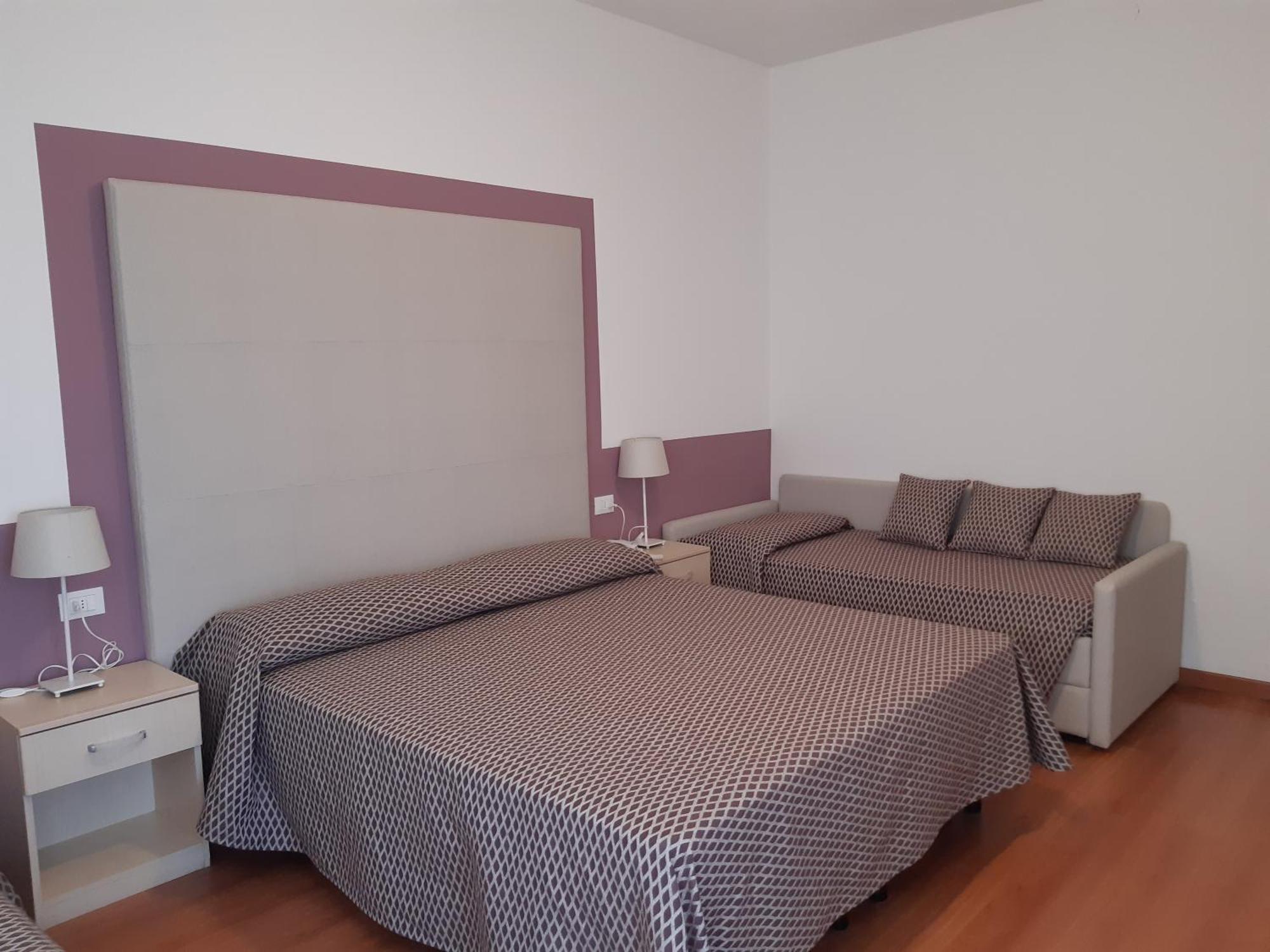 Familienzimmer mit seitlichem Meerblick
