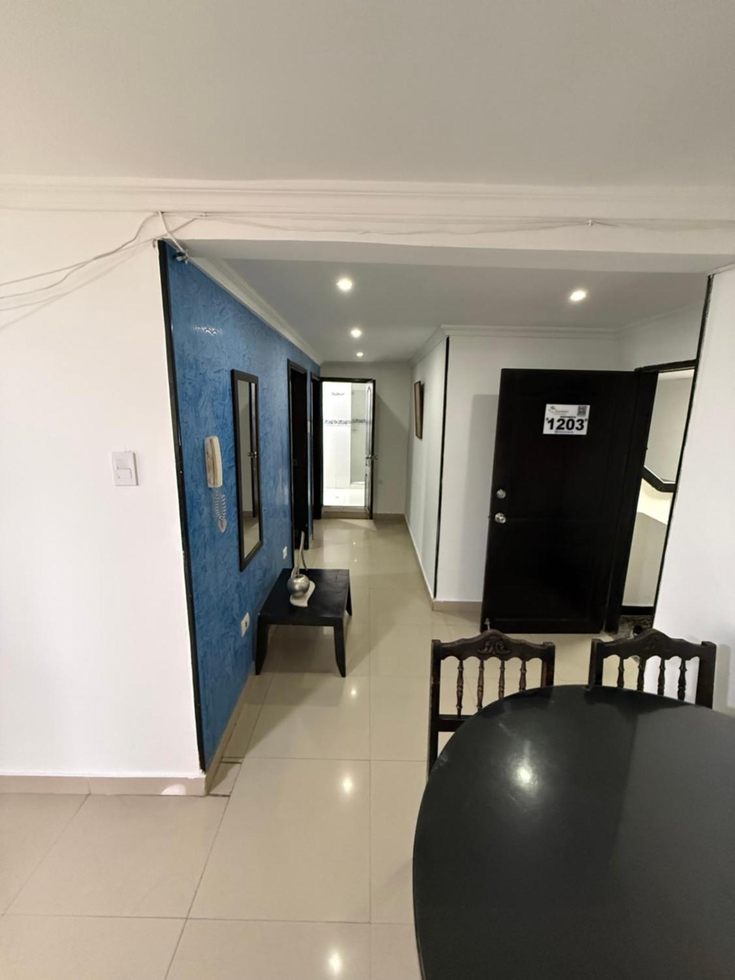 Apartamento con balcón