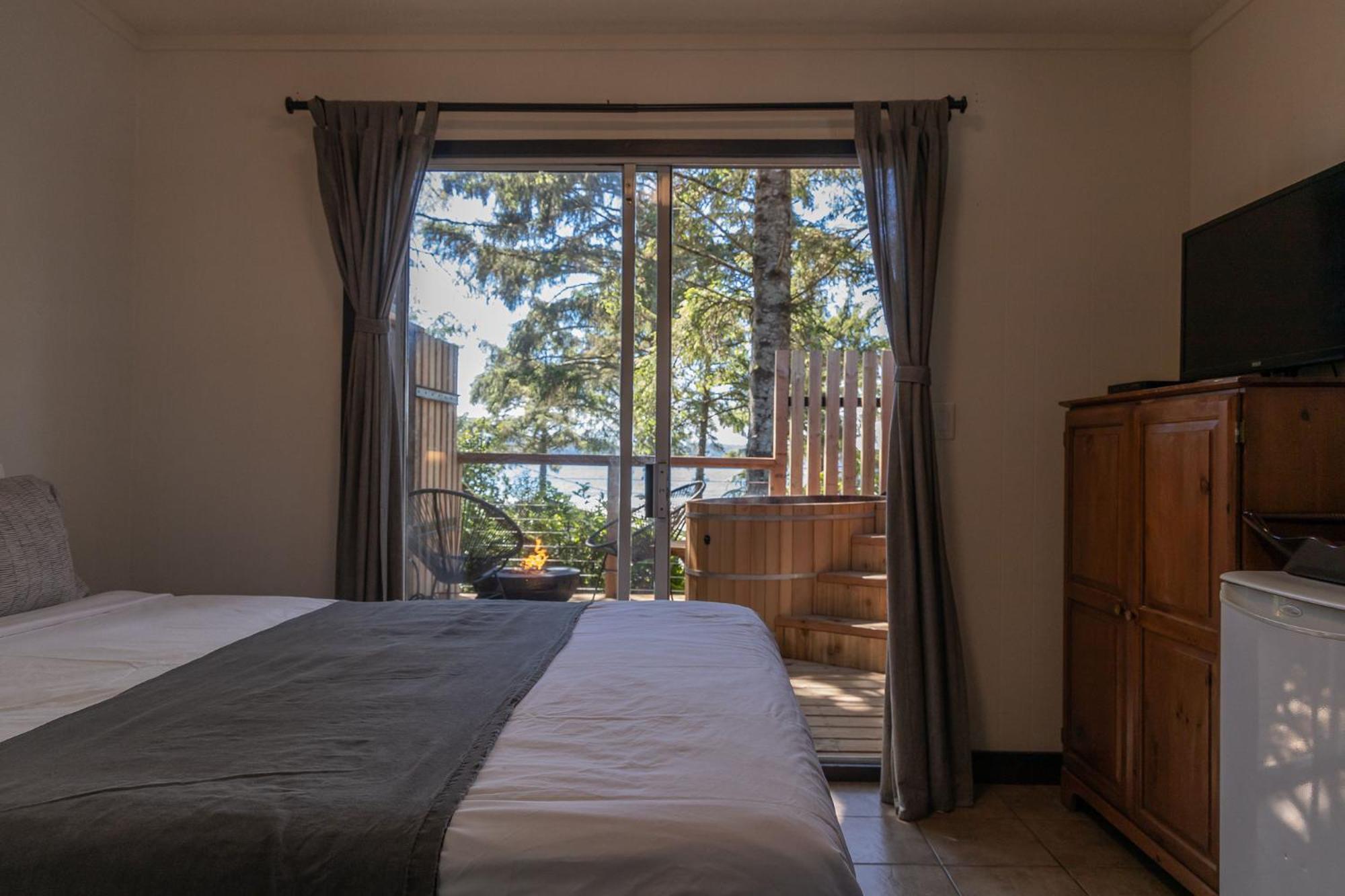 Queen Room with Ocean View,1722941015:JPEG