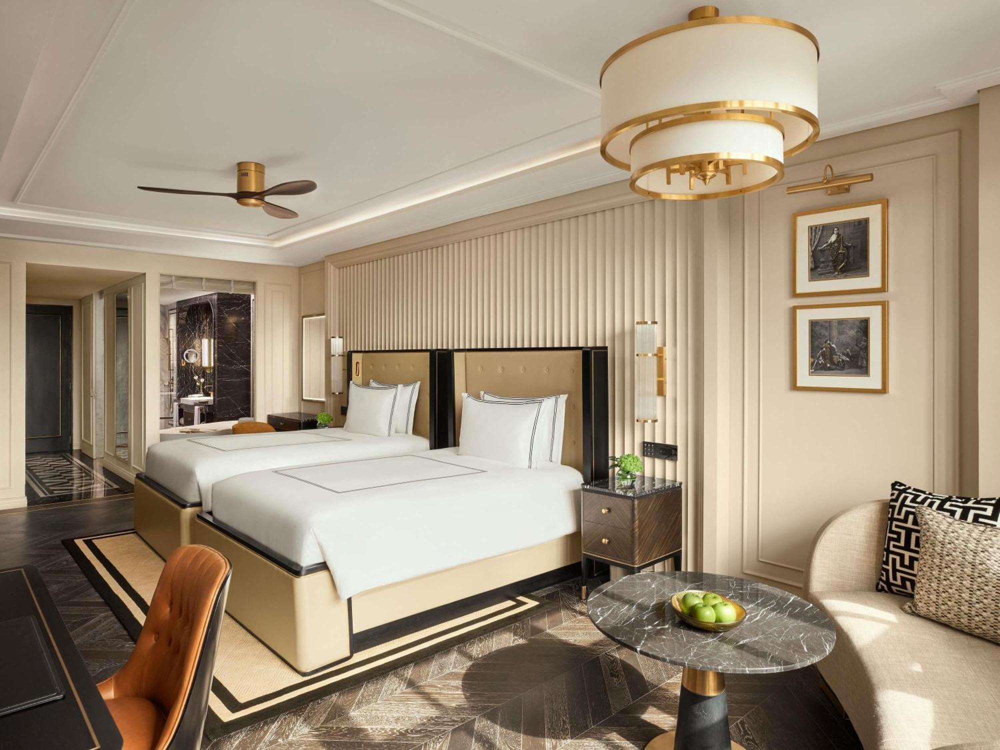 Signature Twin Room with City View and Complimentary Airport Transfers (T1 & T2) , Soft Mini Bar , Daily 4 Piece Laundry(Non Cumulative) and 15% discount on dining (barring IRD & tobacco), Book a 60-Min Spa Session & 50% Off on Cryotherapy*