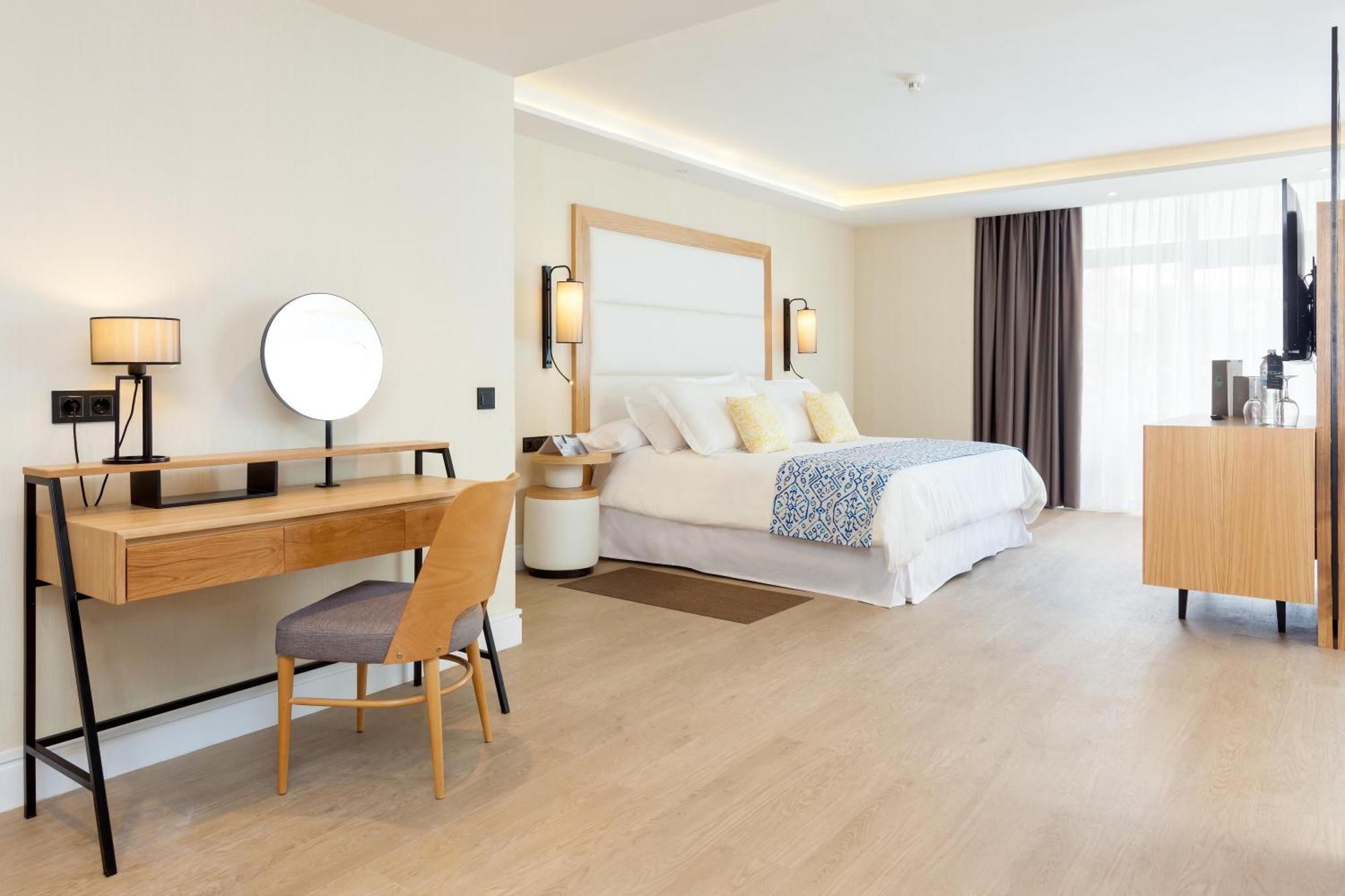Chambre Gold avec Jacuzzi (2 Adultes + 1 Enfant) - Vue sur Océan