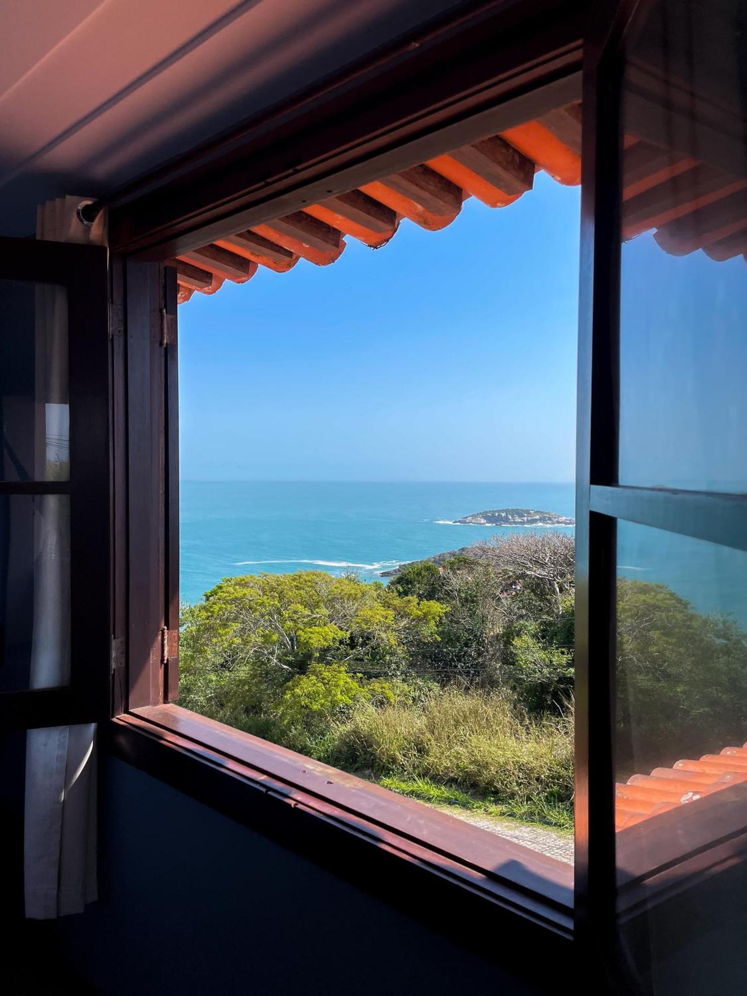 Quarto Triplo Standard com Vista do Mar
