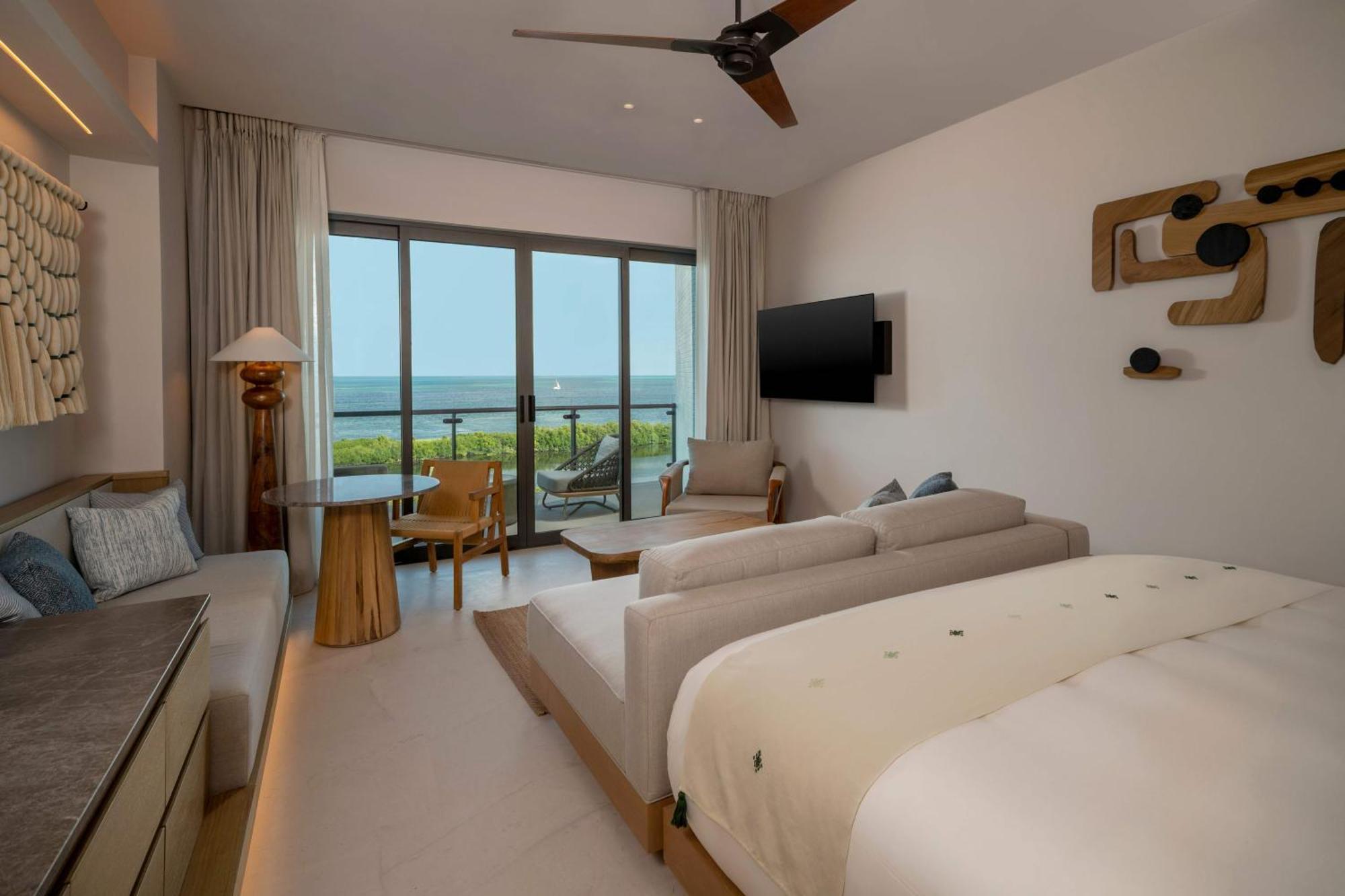 King Room - Oceanfront,1749038200:JPEG