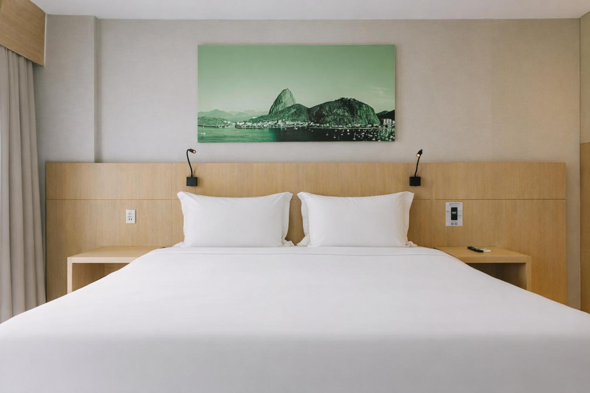 Luxury Room with King-Size Bed,1756458896:JPEG