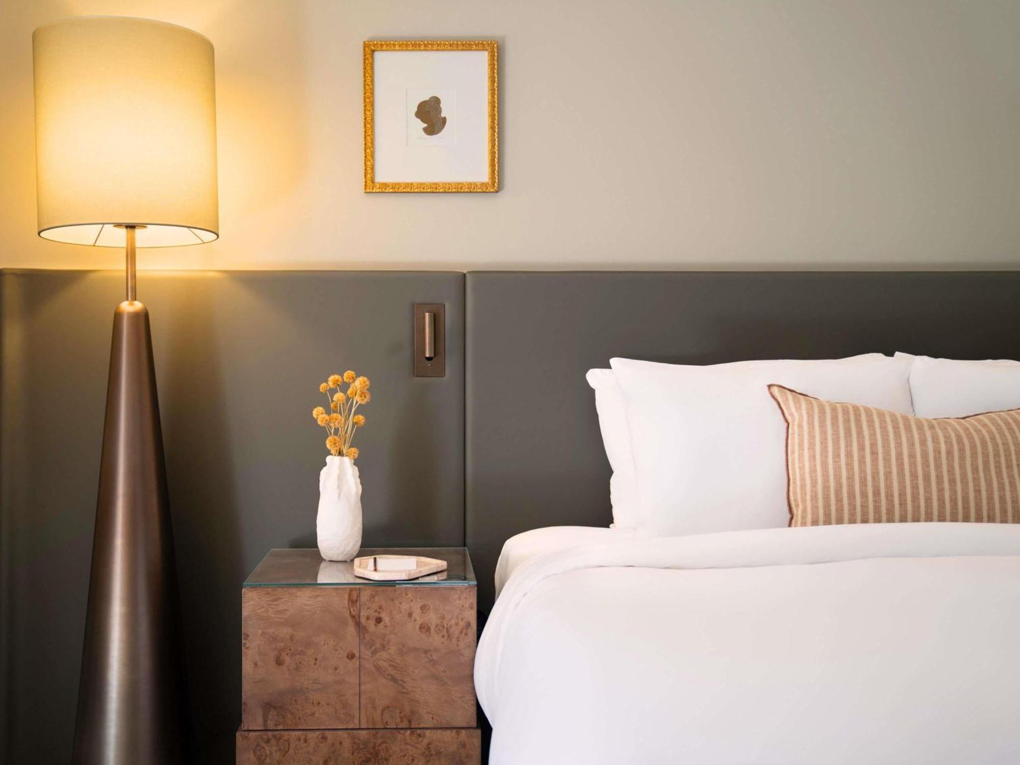 Habitación Doble de lujo con cama extragrande y balcón