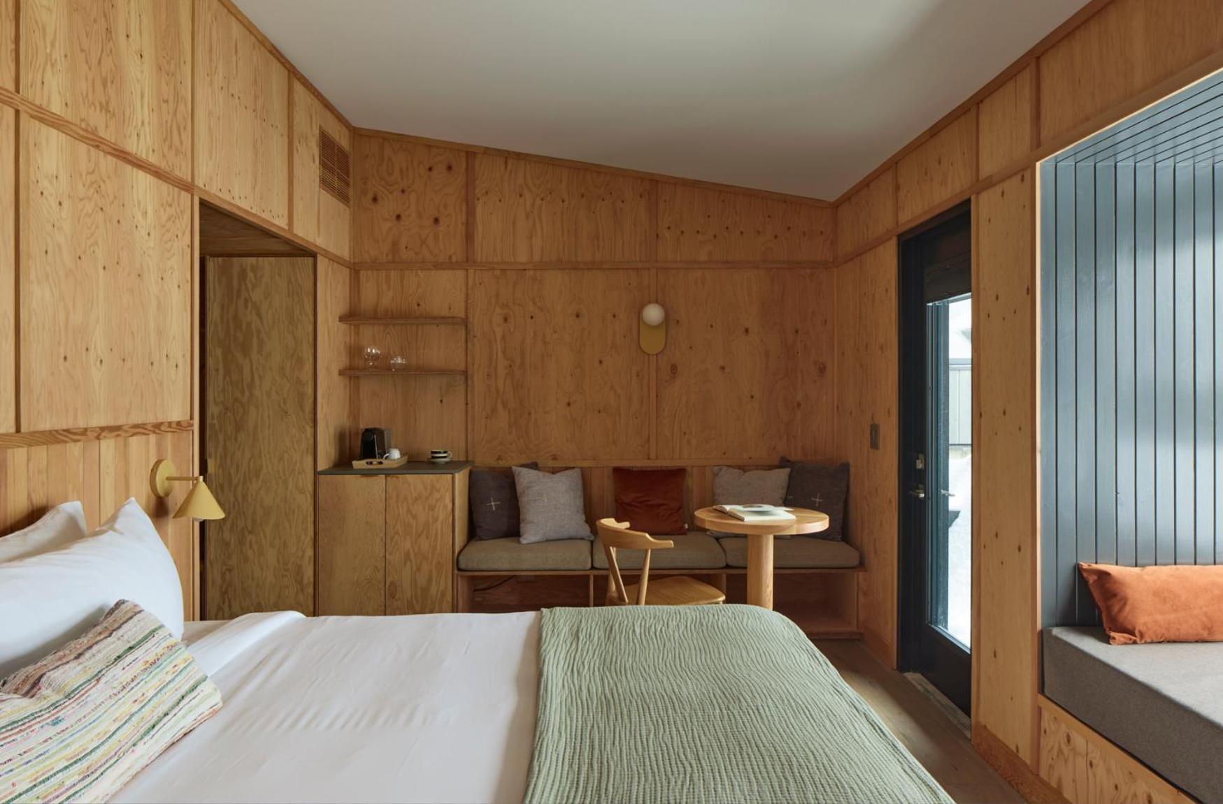 Superior King Room