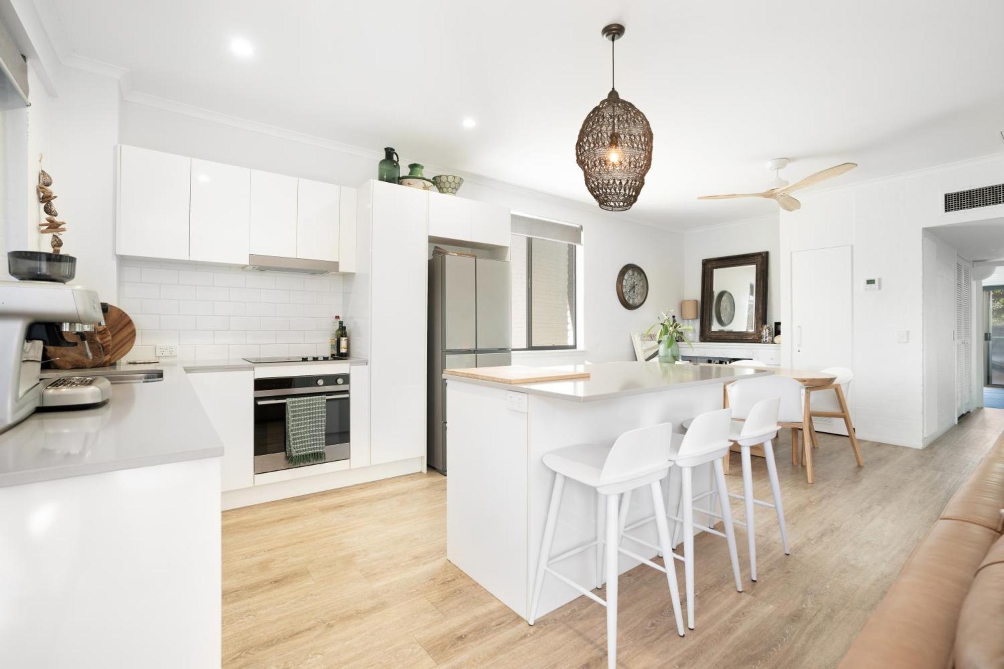 Two-Bedroom Apartment with Pool View,1758322504:JPEG