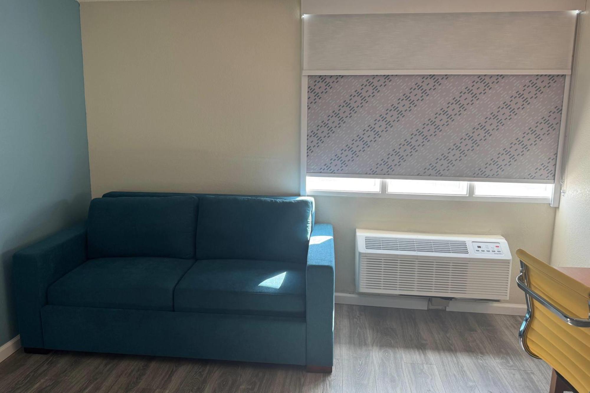 King Suite - Non-Smoking,1758337766:JPEG