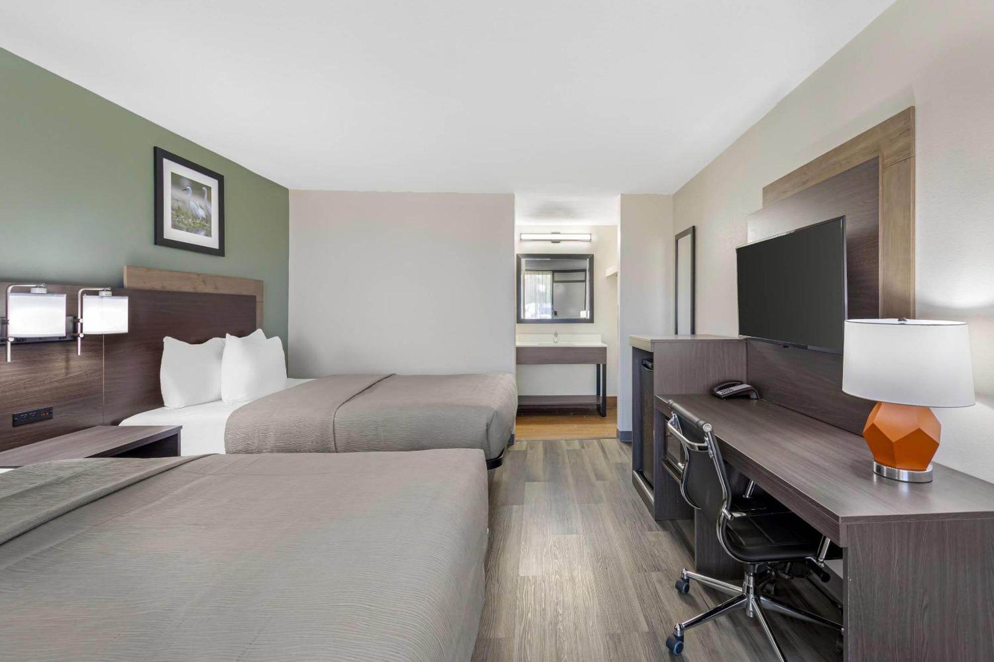 Double Room with Two Double Beds - Smoking,1765759229:JPEG