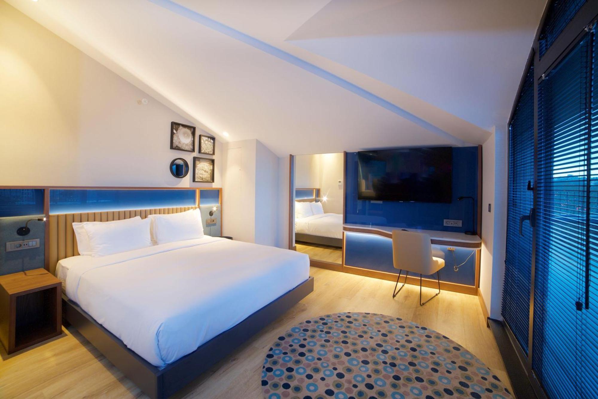 Chambre Lit King-Size avec Canapé-lit et Terrasse