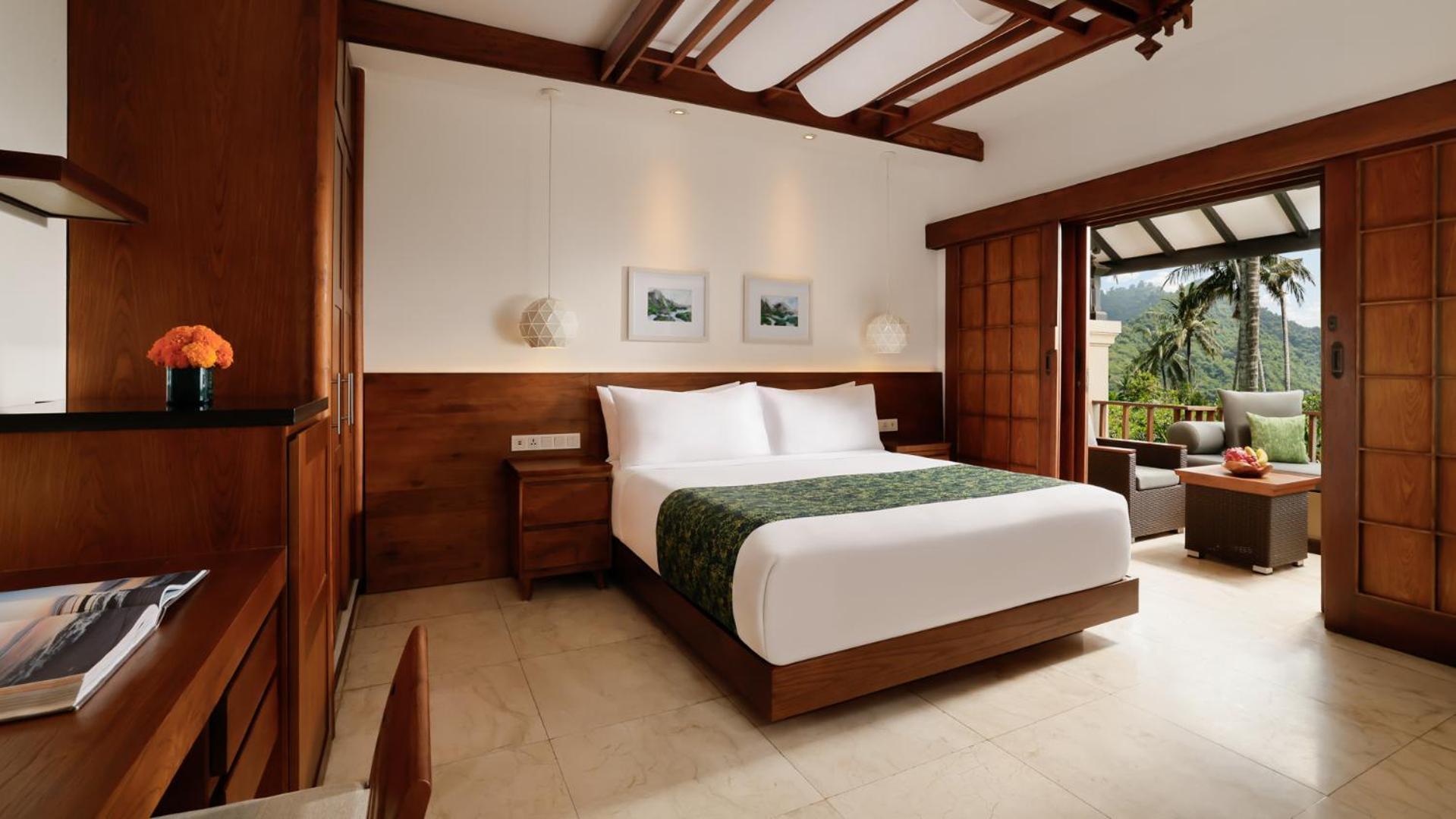 Deluxe Ocean Double or Twin Room
