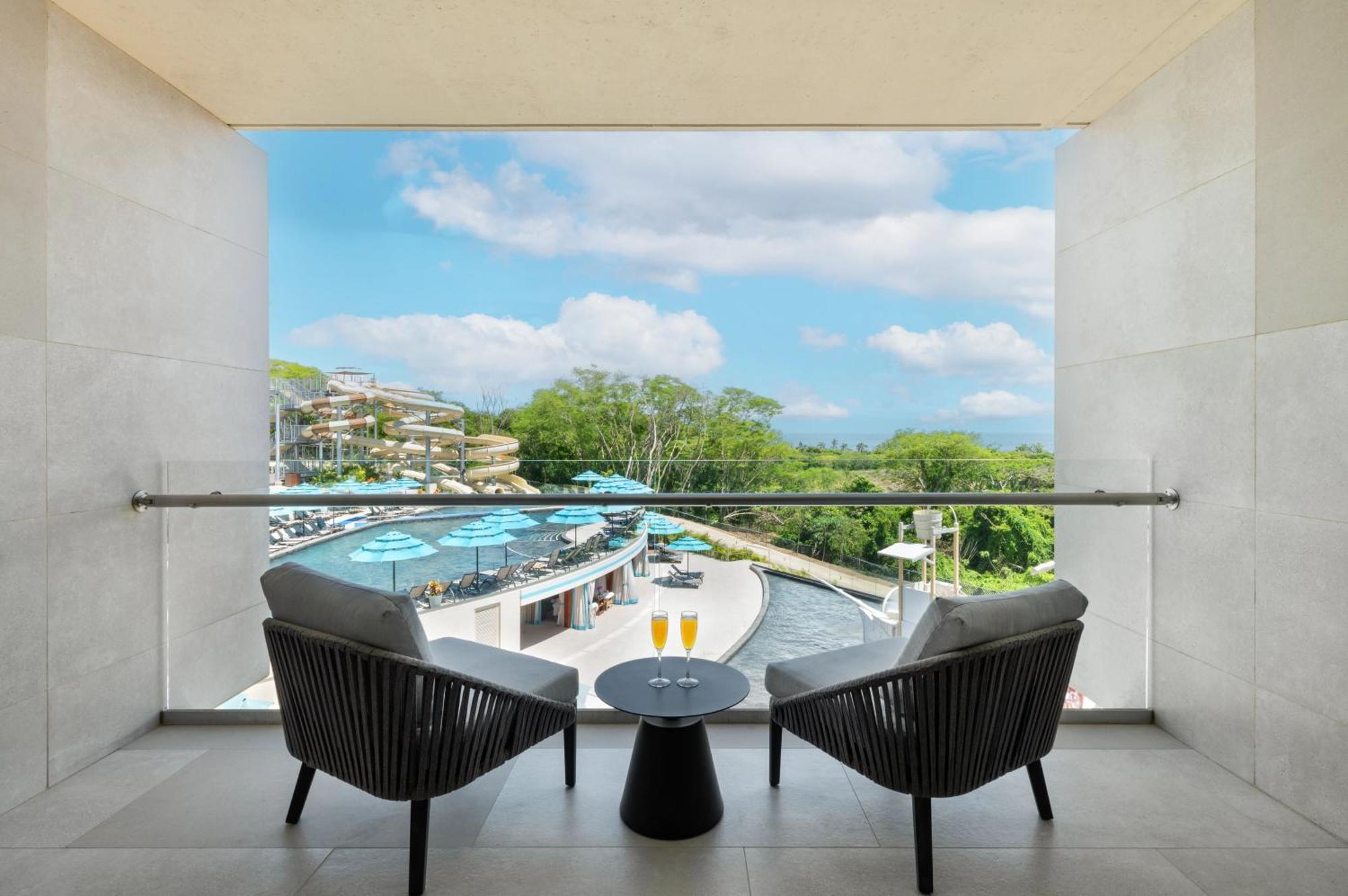 Suite con vistas a la piscina
