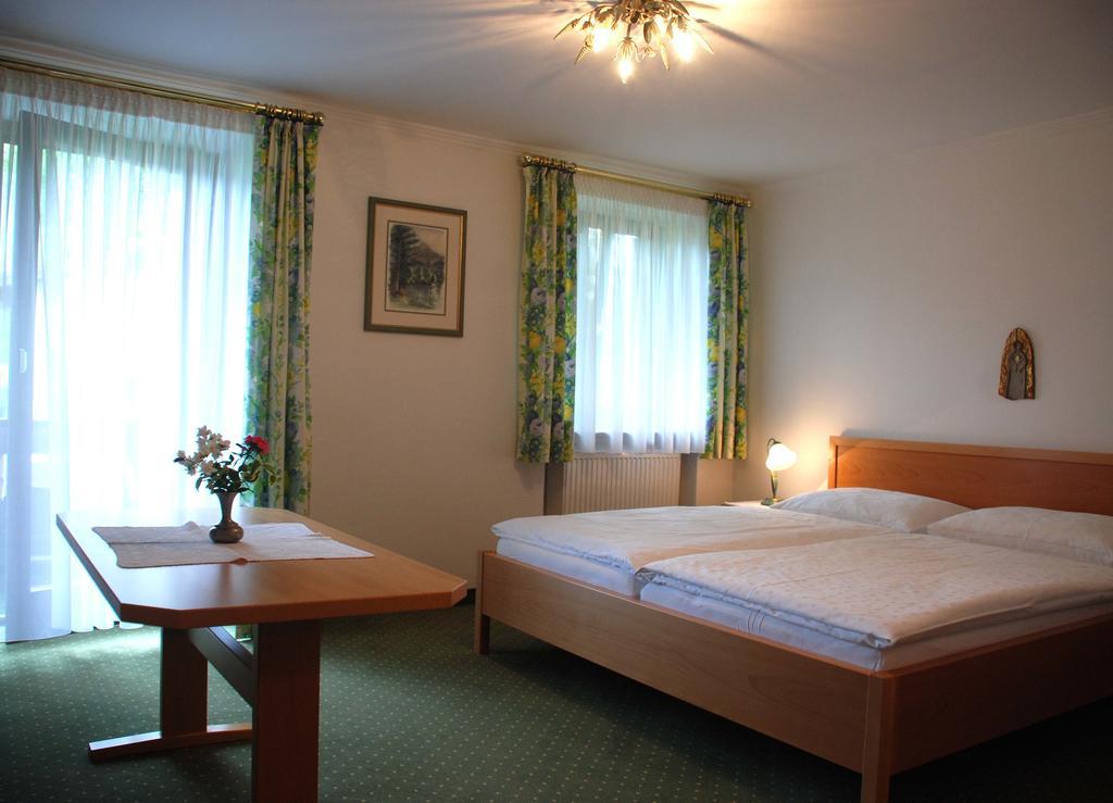 Standard Double Room,413615547:JPEG