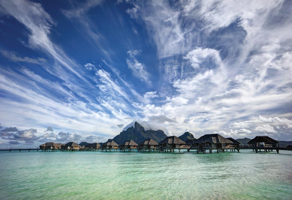 One Bedroom Lagoon View Over Water Bungalow Suite King Bed,718385635:JPEG