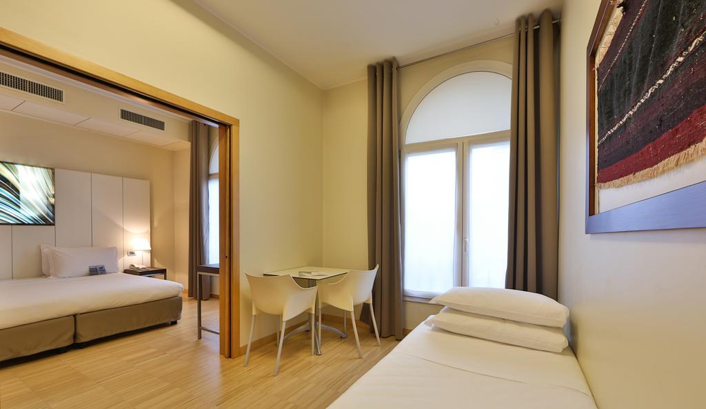 Habitación Clásica con 1 cama grande y 1 cama individual