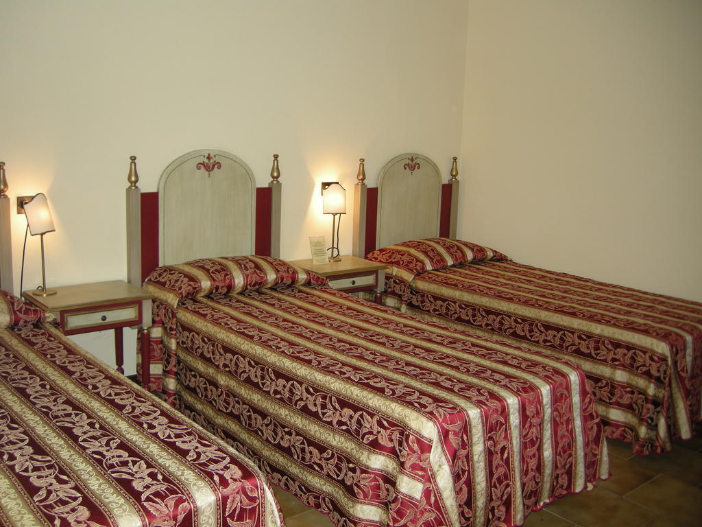 Basic Triple Room,249316529:JPEG