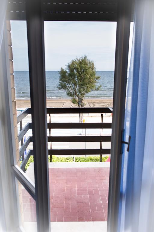 Double or Twin Room with Sea View,255850981:JPEG