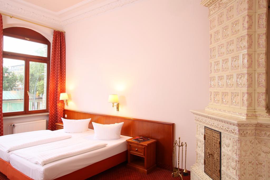 Double or Twin Room,439248792:JPEG