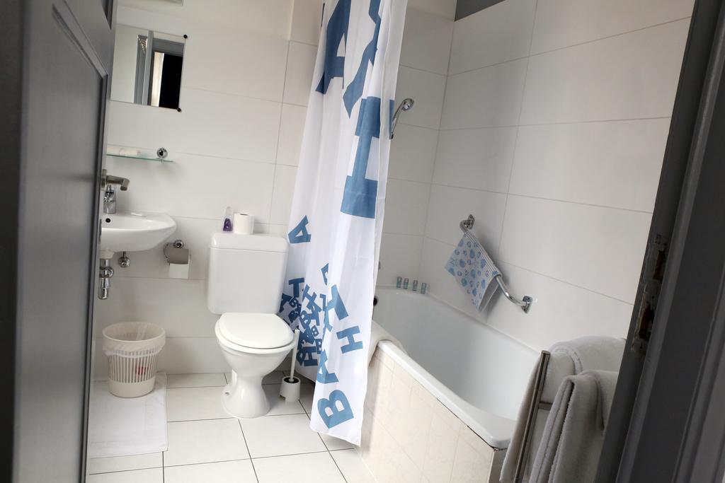 Chambre Double (2 Adultes)