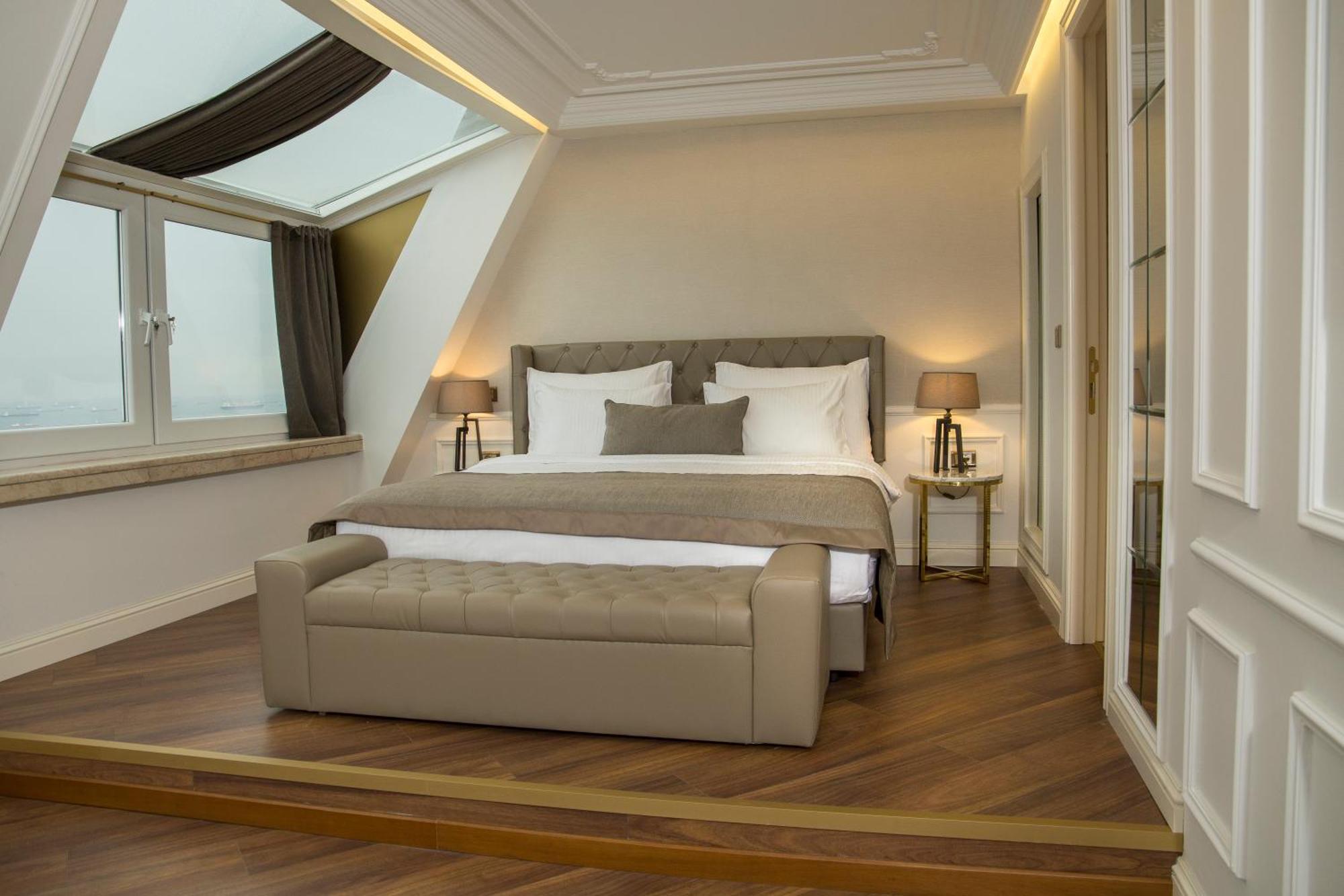 Suite Lit Queen-Size – Vue sur Mer