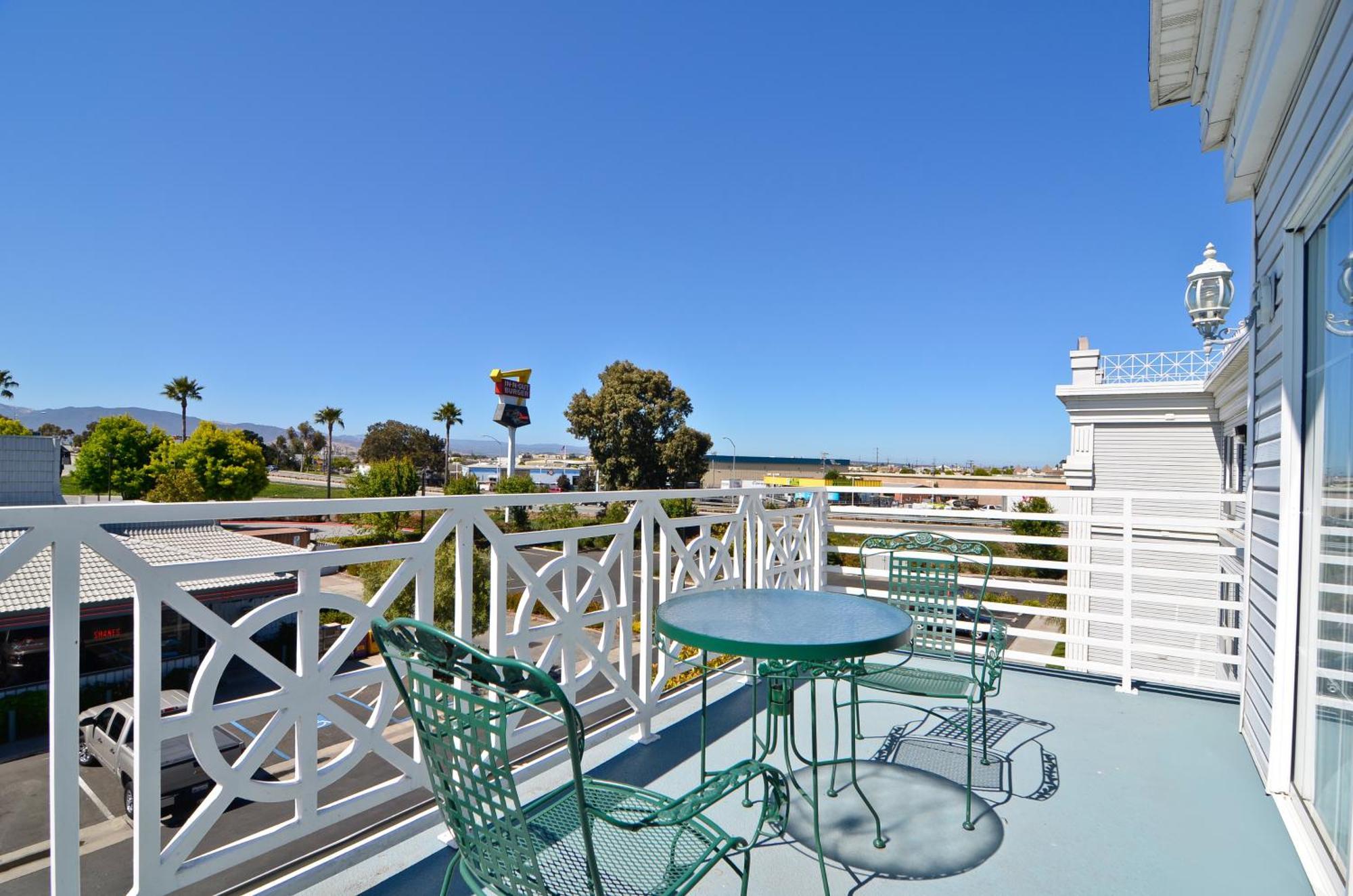 Large King Room with Living Area and Balcony - Non-Smoking,1591236926:JPEG