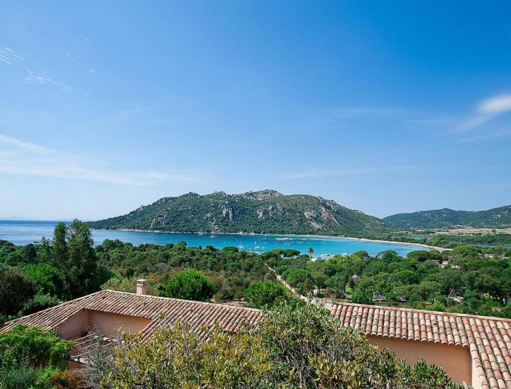 Villa mit 2 Schlafzimmern, Terrasse und Meerblick (6 Erwachsene)