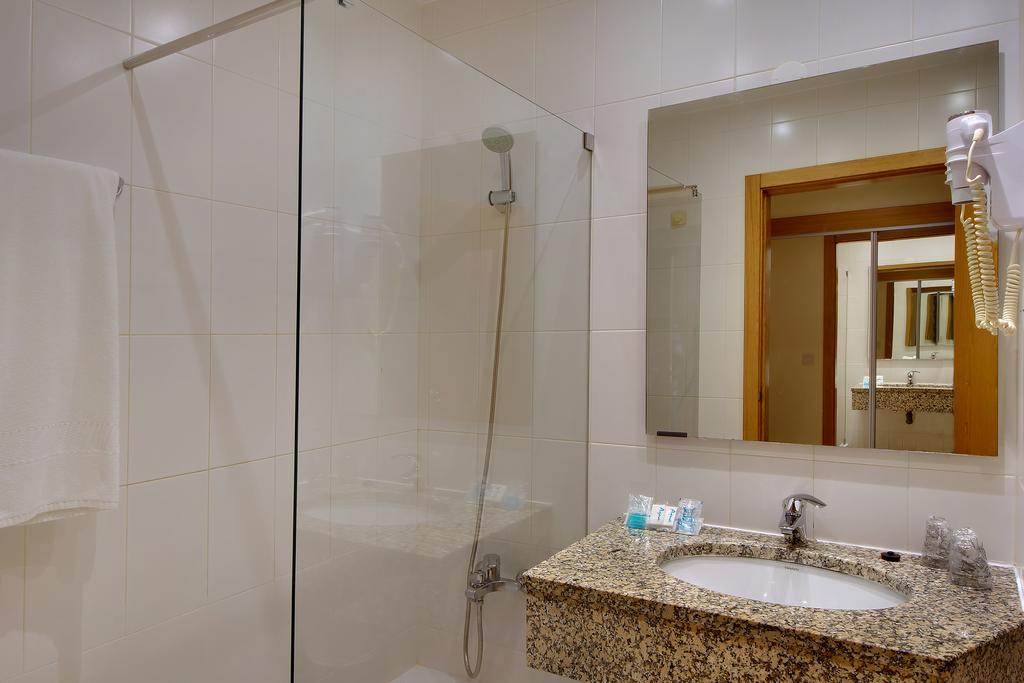 One-Bedroom Apartment (3 Adults),1589407893:JPEG