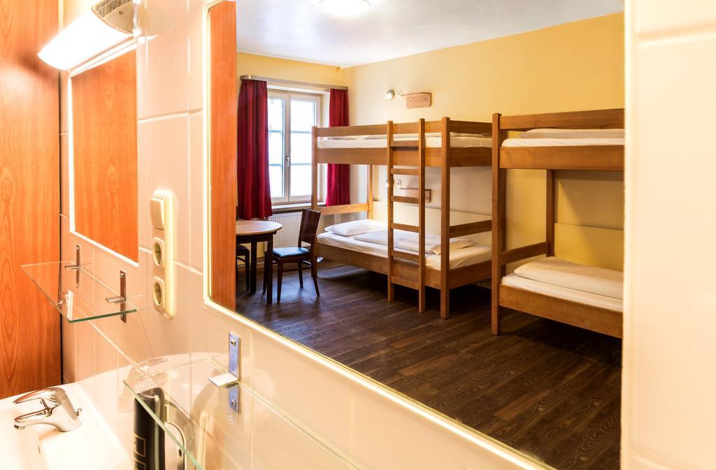 Habitación Cuádruple con baño compartido