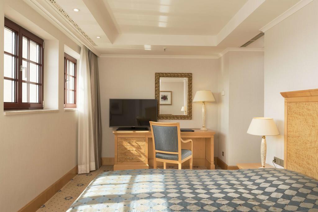 Executive Suite Double Use