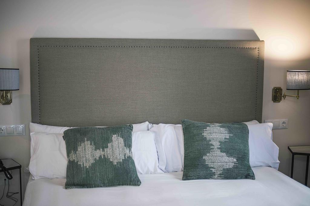 Budget Double Room,449597730:JPEG