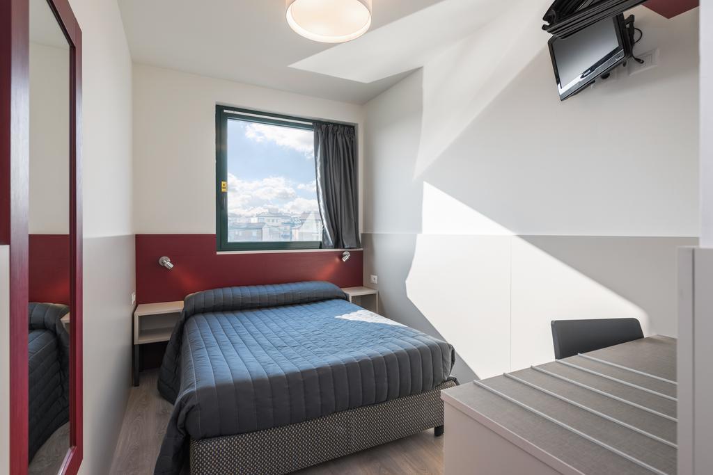 Single Room,1669813819:JPEG