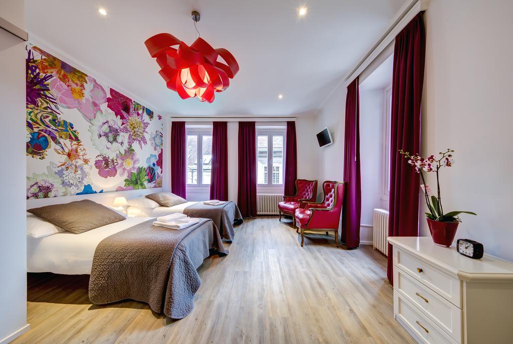 Großes Zweibettzimmer
