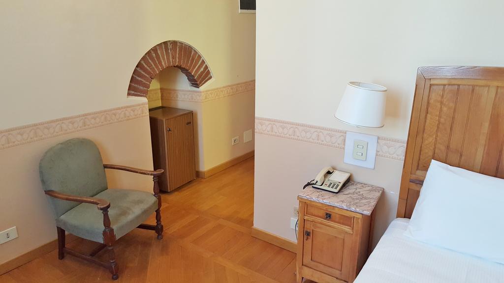 Classic Single Room