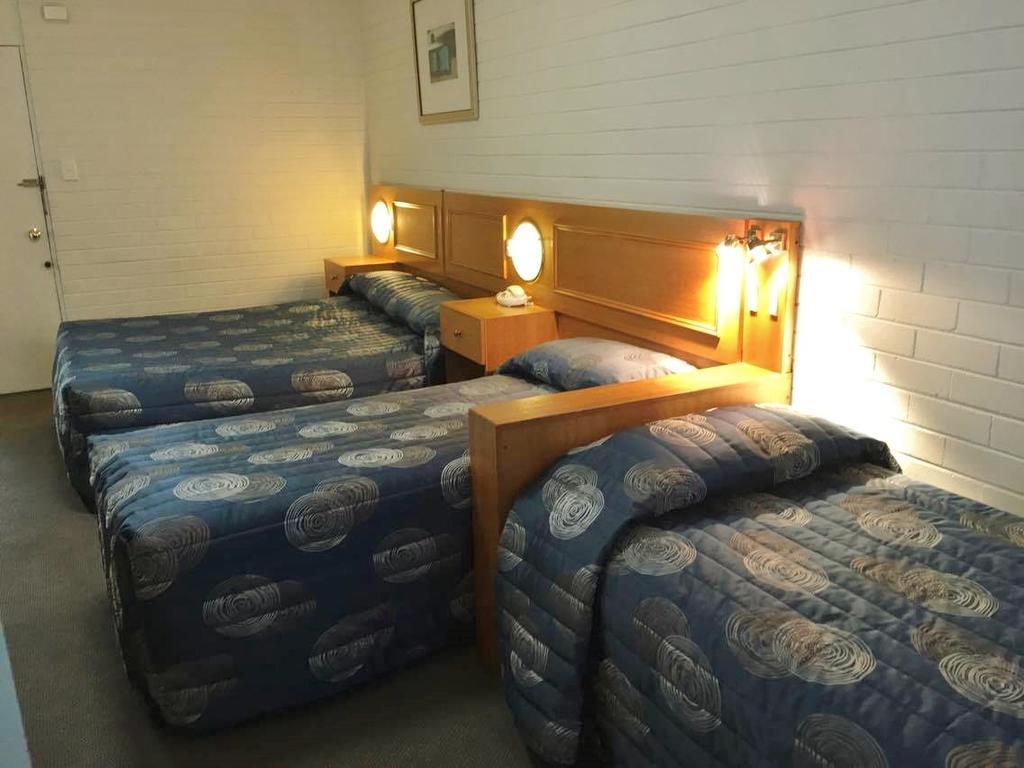 Family Room,1352875957:JPEG
