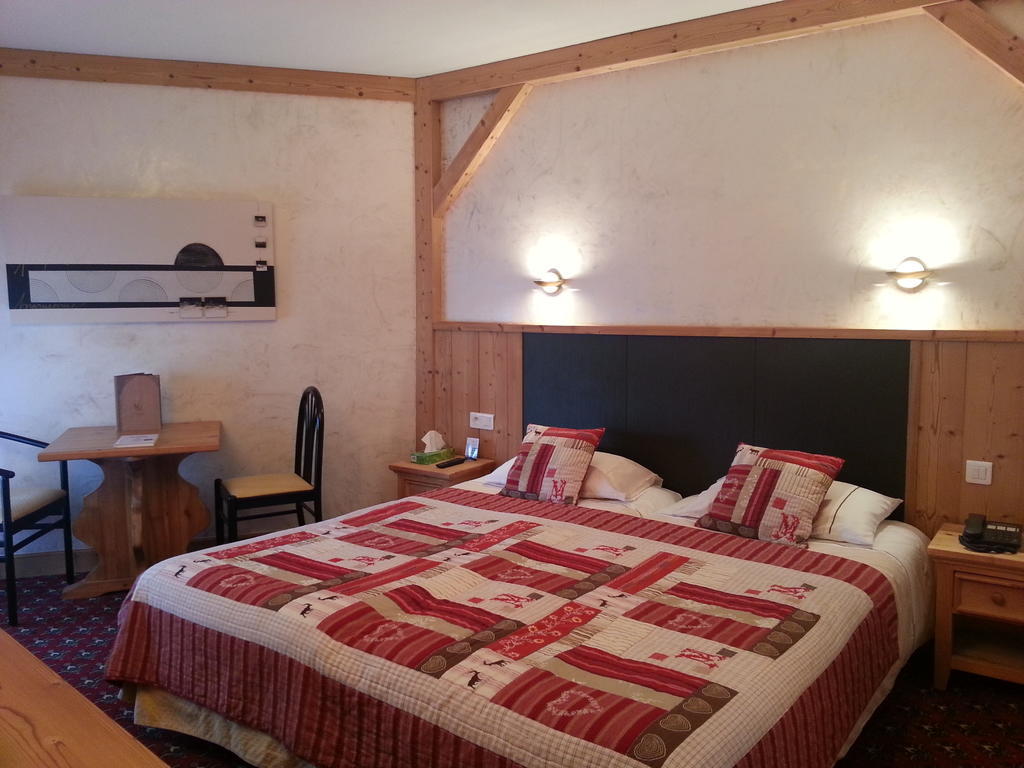 Chambre Lits Jumeaux Traditionnelle - Vue Partielle sur Lac
