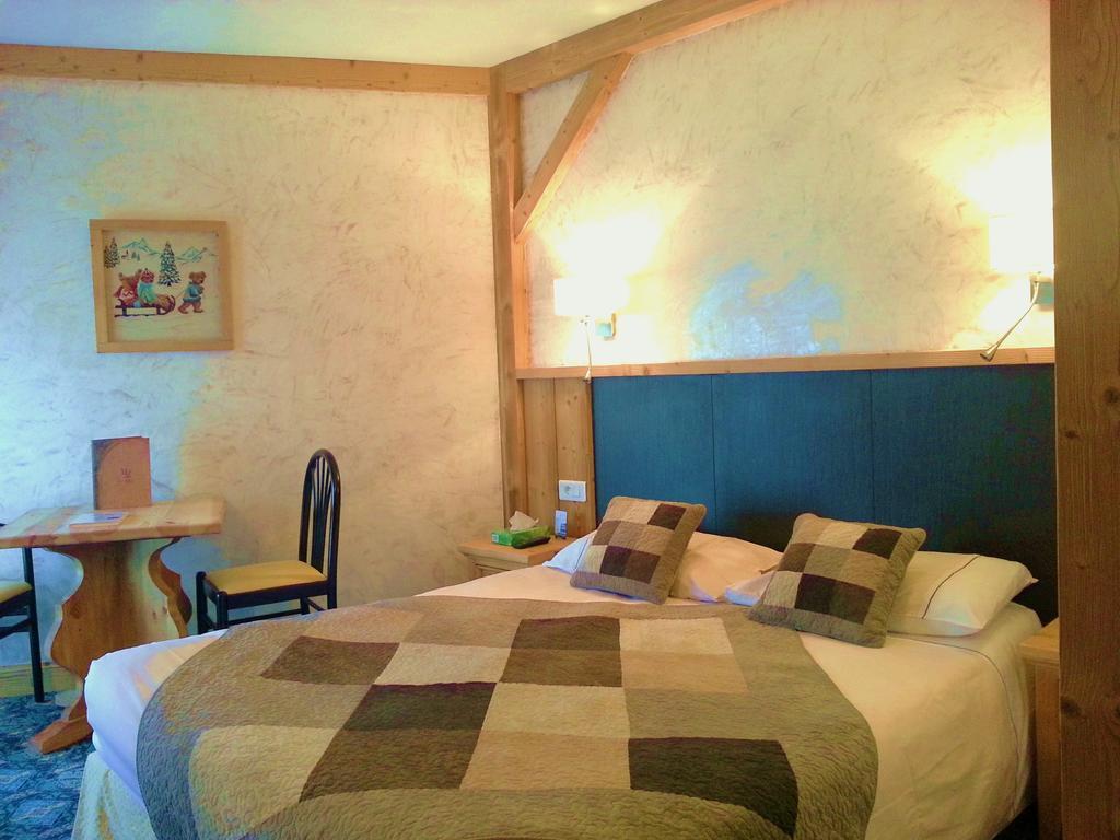 Chambre Double Traditionnelle - Vue Partielle sur Lac