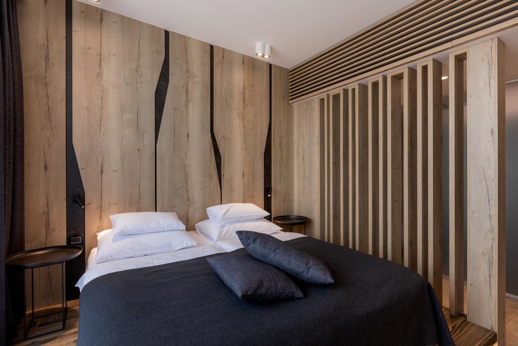 Double Room with Balcony,992986774:JPEG