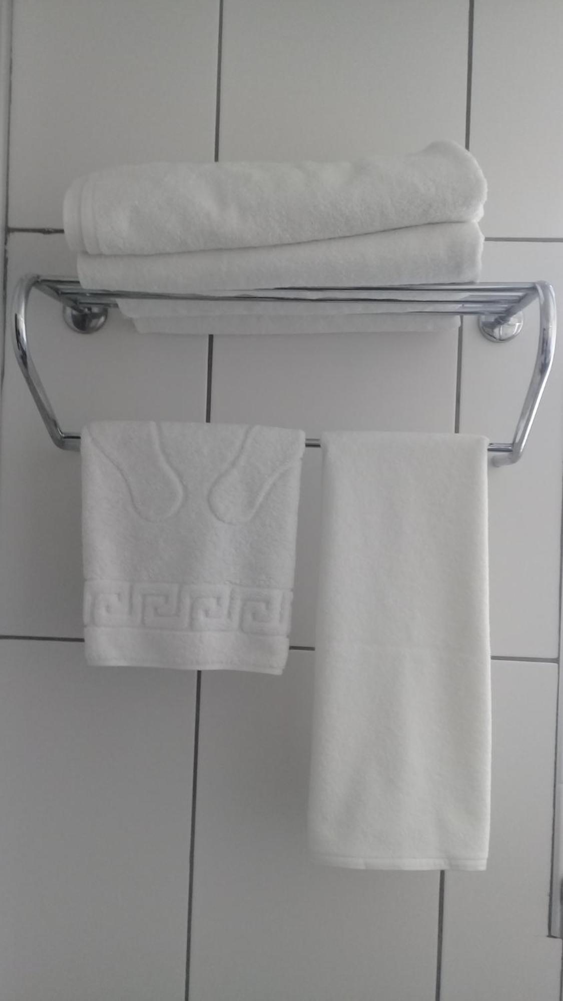 Deluxe Suite with Spa Bath,537915819:JPEG