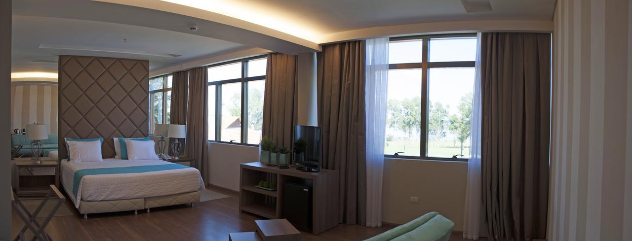 Executive Suite,510666477:JPEG