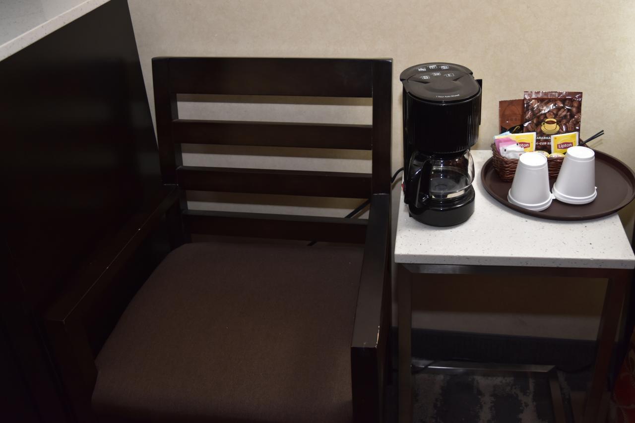 King Room - Non-Smoking,641061309:JPEG