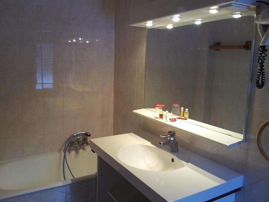 Tweepersoonskamer met 2 Aparte Bedden