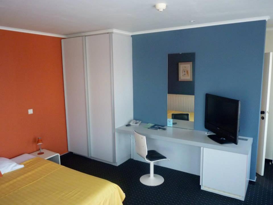 Standard Double or Twin Room,56632642:JPEG