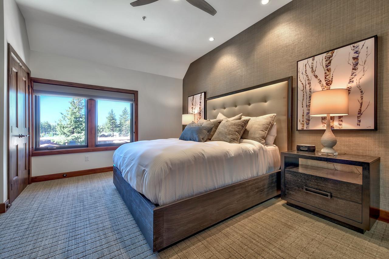 Deluxe Four-Bedroom Apartment