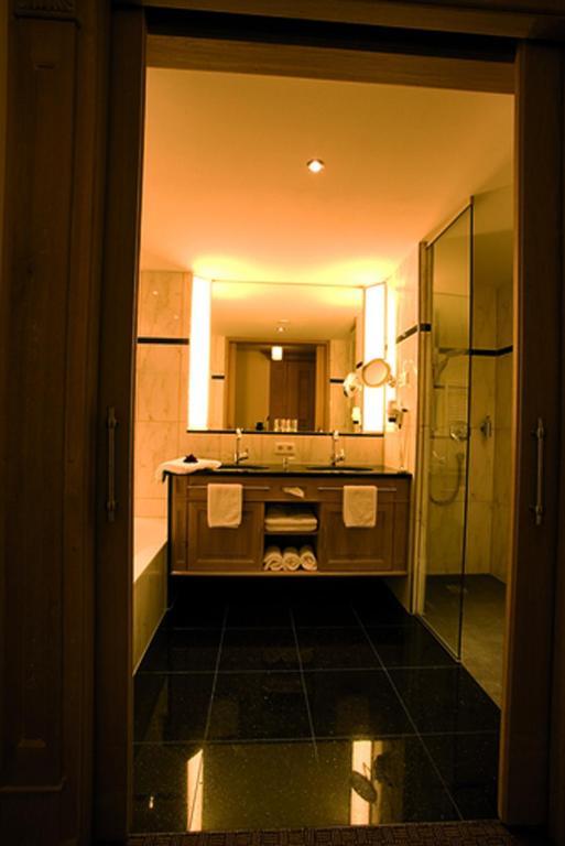 Royal Double Room,60896440:JPEG