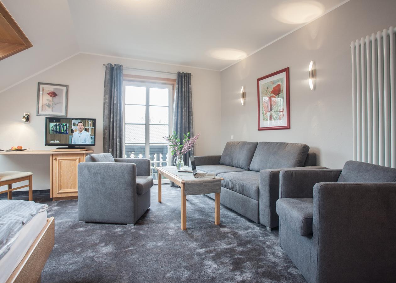 Deluxe Double Room with Balcony,632233656:JPEG