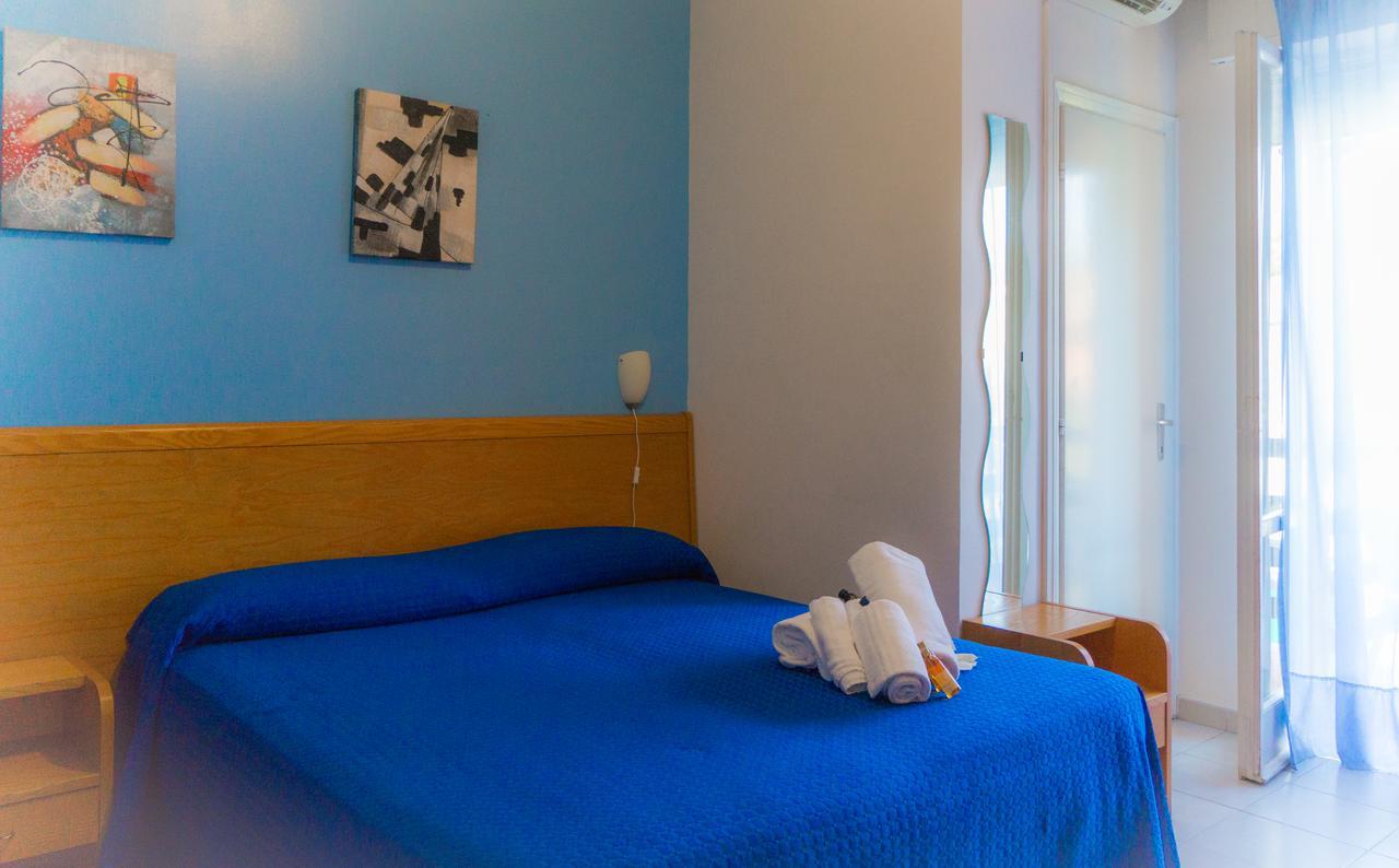 Single Room with Private Bathroom,664659441:JPEG