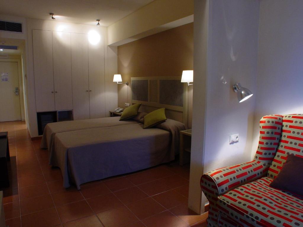 Habitación Doble Clásica (2 adultos)