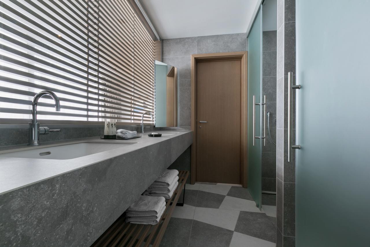 Penthouse Suite with Balcony and Sea View
