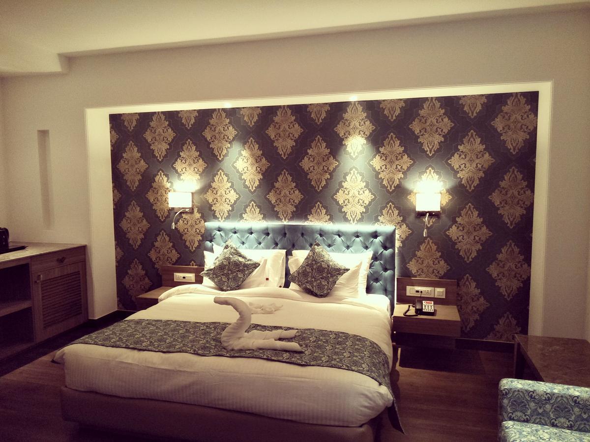 Deluxe King Room,666788571:JPEG